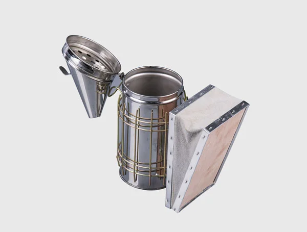 Дымарь для пчел "Люкс" н/ж D102 H275 с защитой от ожога с кожаными мехами со стаканом без плам-ля