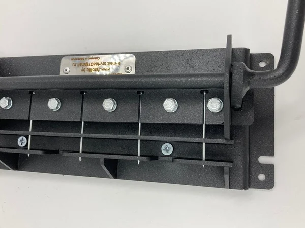 Дырокол для пчелиных рамок на 5 отверстий "Феролайф"