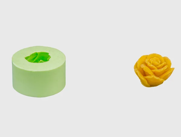 Форма силиконовая для свечей "Цветок" 62 грамм