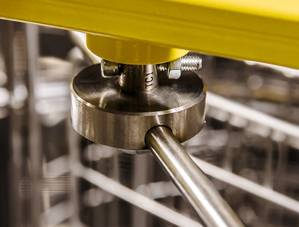 Медогонка ручная поворотная 2-х рамочная "Оптима" корзина и кран из нержавейки