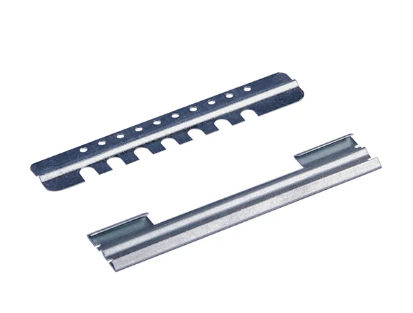 Летковый заградитель 2-х элементный "OR-140" верхний оцинкованный с отверстиями d-3,96 мм для вентил