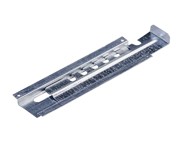 Летковый заградитель 3-х элементный "OR-140" верхний оцинкованный с отверстиями d-3,96 мм для вентил